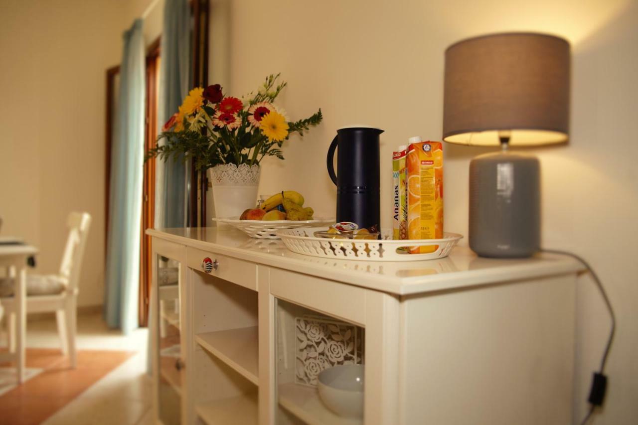 BnB DonnaLaura Carini Extérieur photo