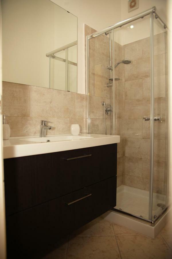 BnB DonnaLaura Carini Extérieur photo