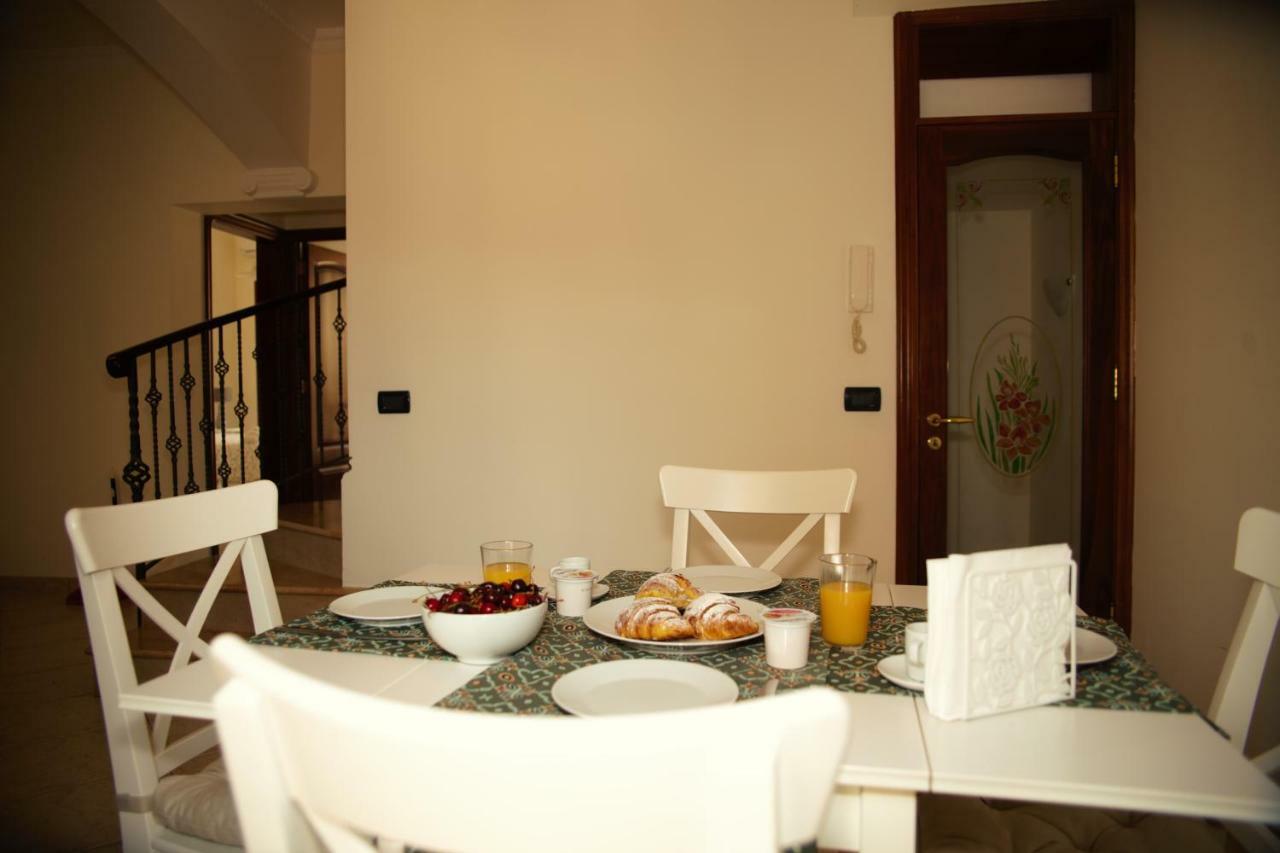 BnB DonnaLaura Carini Extérieur photo