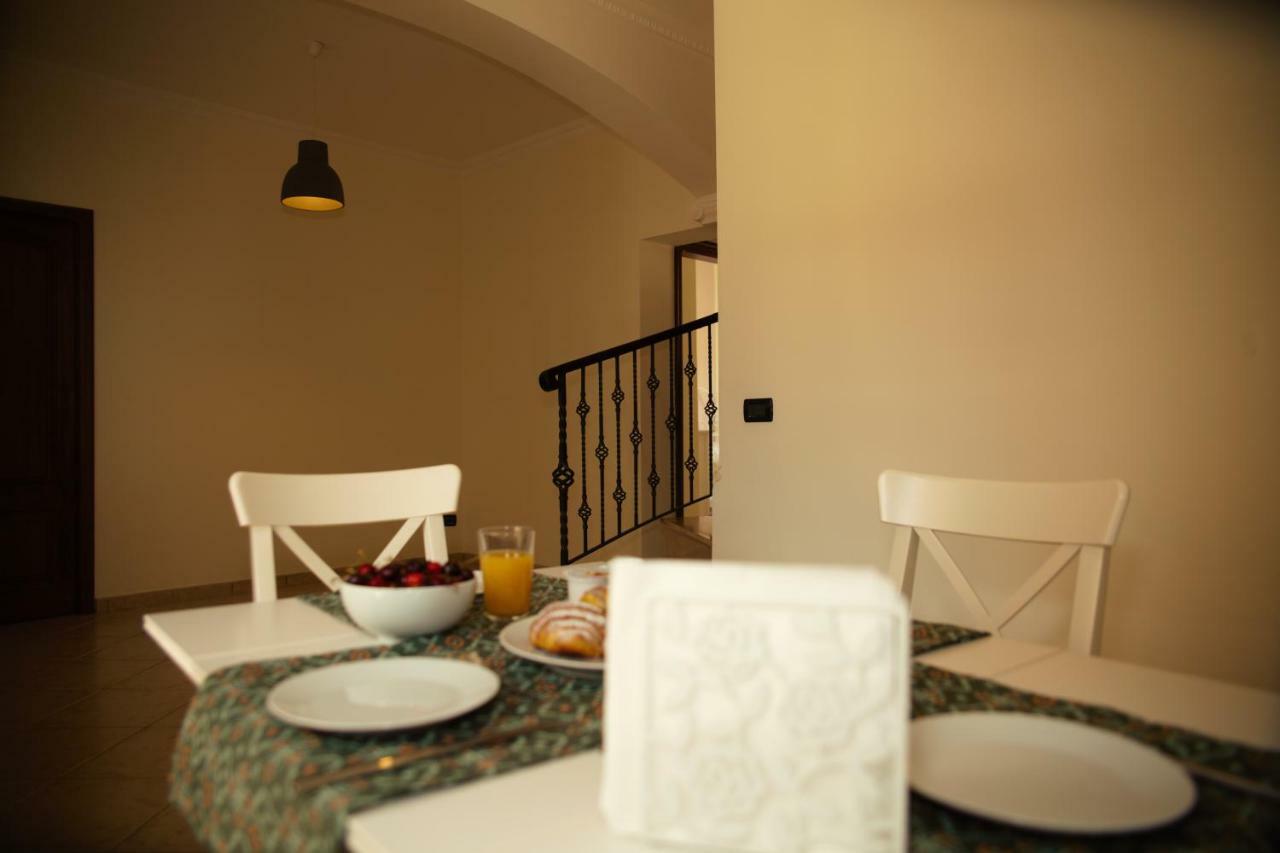 BnB DonnaLaura Carini Extérieur photo