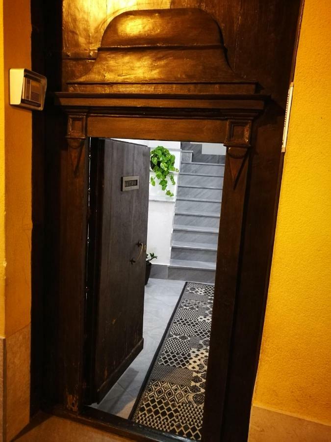 BnB DonnaLaura Carini Extérieur photo